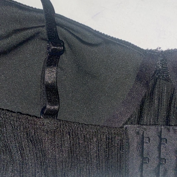 Pretty Little Thing Black Bikini Ribbed Bra No Underwire Adjustable Stretchy Sm - Picture 6 of 6